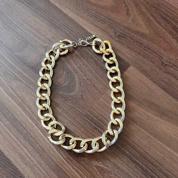 ✨FREE WITH BUNDLE PURCHASE✨ Chunky gold plated chain necklace - Picture 1 of 2